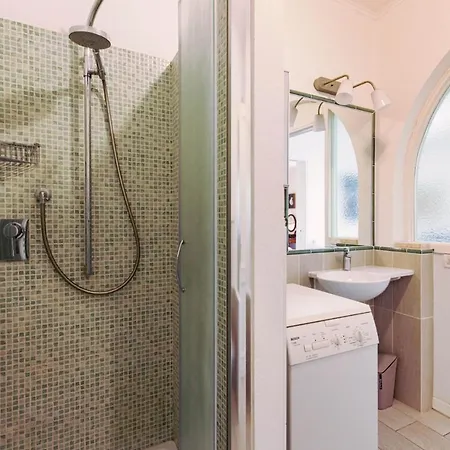 Il Giardino Del Giuggiolo شقة